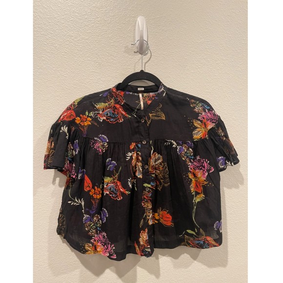 FREE PEOPLE Black Tropical Floral Cropped Top - Picture 2 of 4